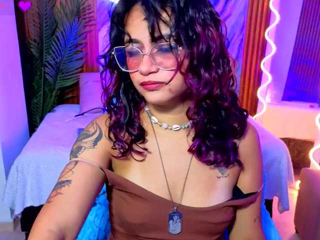 Kristen-tay live cam on BongaCams