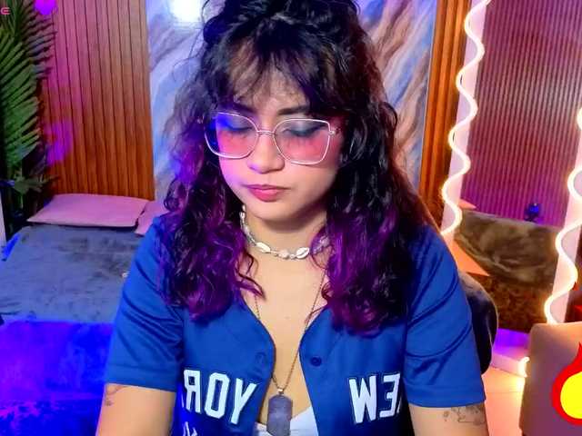 Kristen-tay live cam on BongaCams