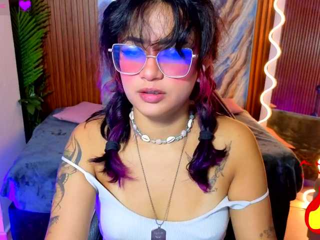 Kristen-tay live cam on BongaCams