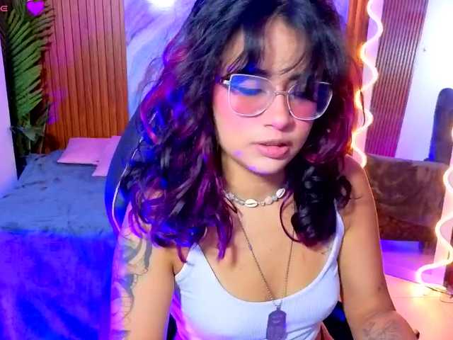 Kristen-tay live cam on BongaCams