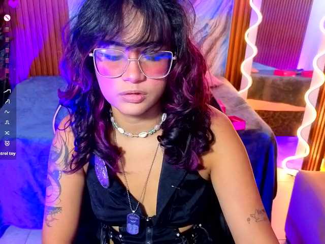Kristen-tay live cam on BongaCams
