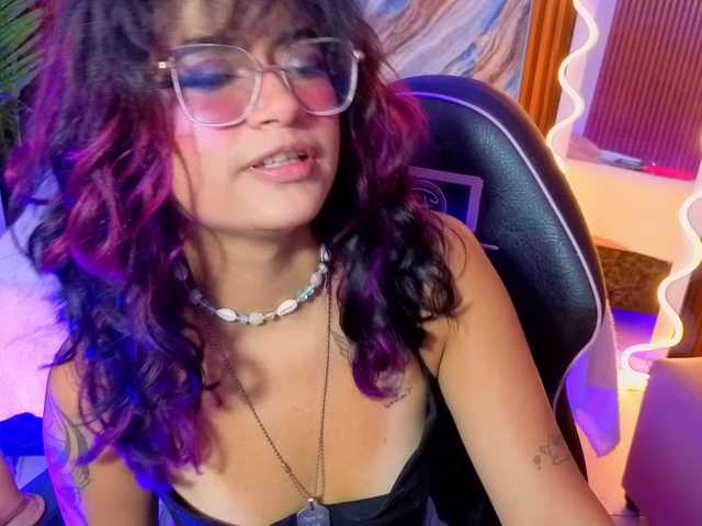 Kristen-tay live cam on BongaCams
