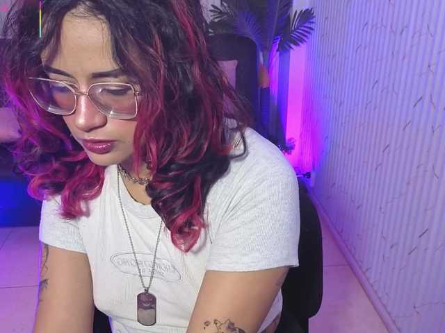 Kristen-tay's BongaCams show and profile