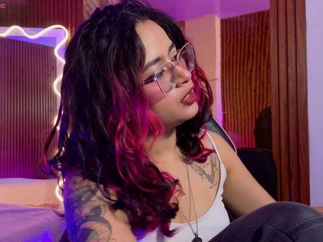 Kristen-tay live cam on BongaCams