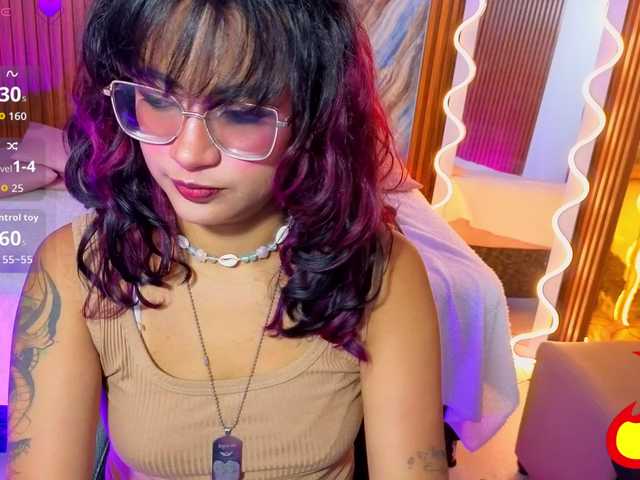 Kristen-tay live cam on BongaCams