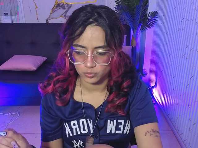 Kristen-tay's BongaCams show and profile