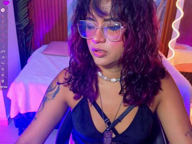 Kristen-tay live cam on BongaCams