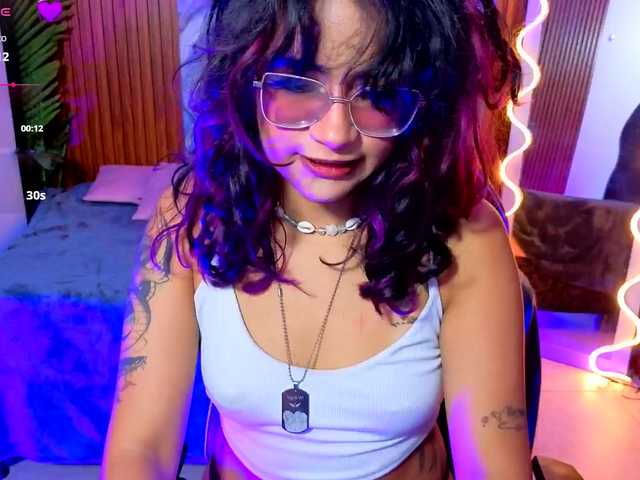 Kristen-tay live cam on BongaCams