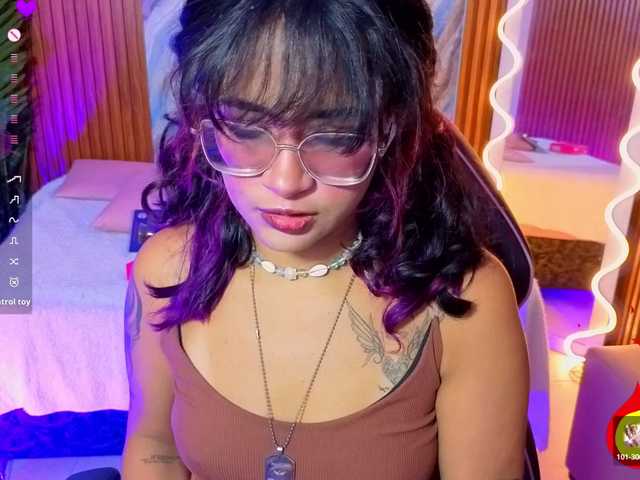 Kristen-tay live cam on BongaCams