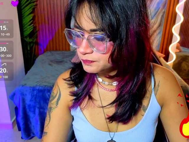 Kristen-tay live webcam show