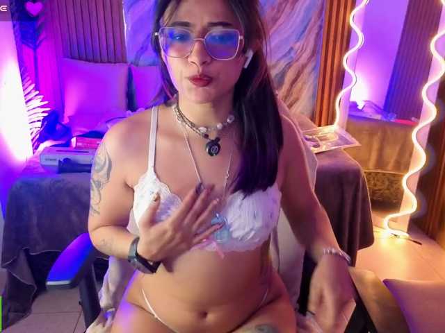 Kristen-tay live cam on BongaCams