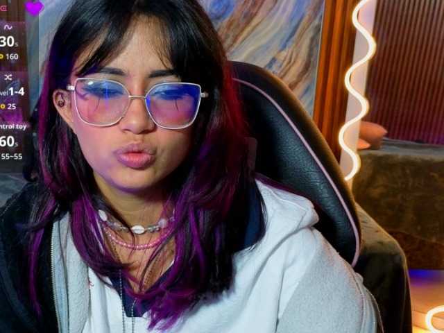 Kristen-tay live cam on BongaCams