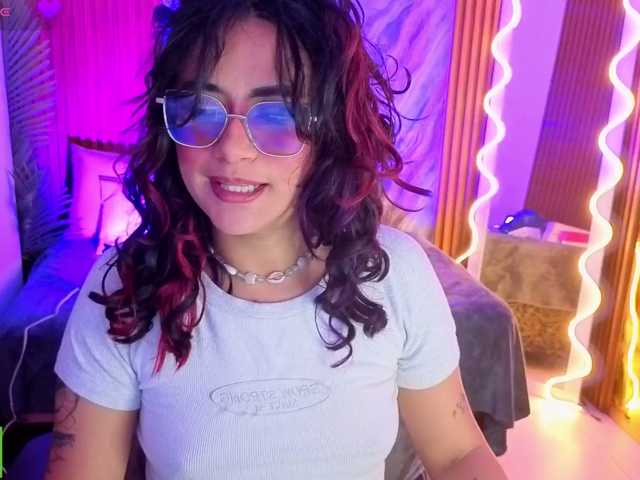 Kristen-tay live cam on BongaCams