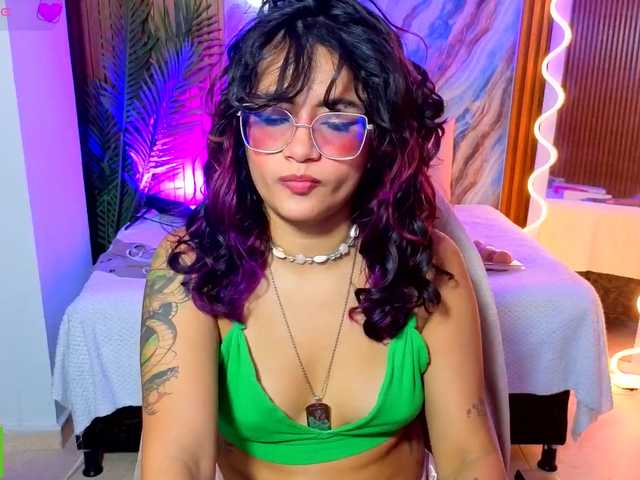 Kristen-tay live cam on BongaCams