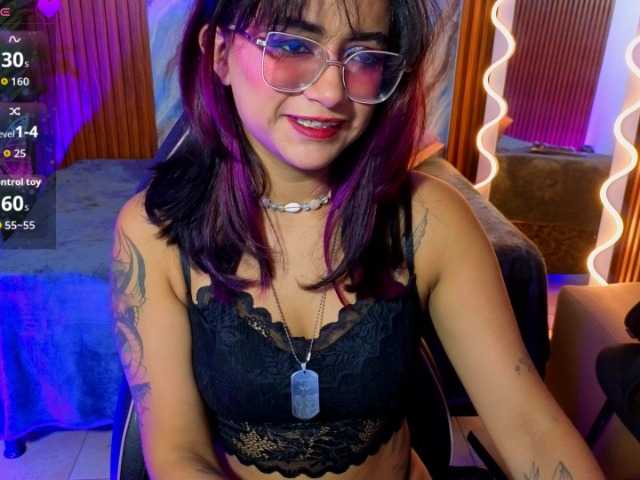 Kristen-tay live cam on BongaCams