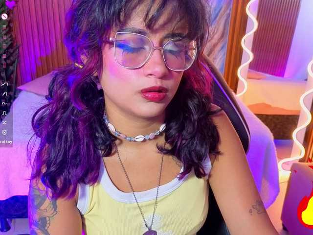 Kristen-tay live cam on BongaCams