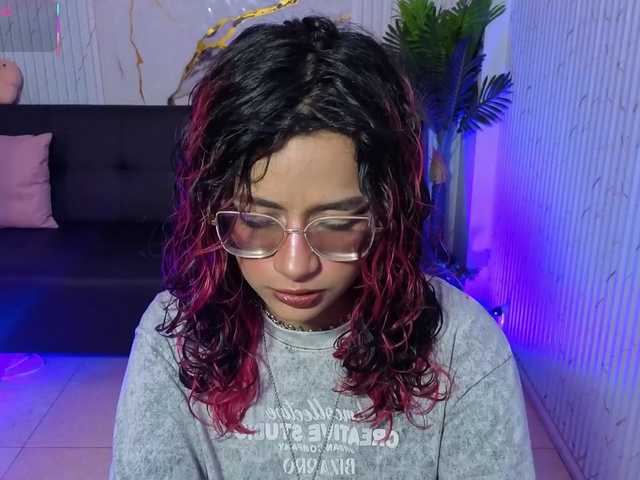 Kristen-tay's BongaCams show and profile