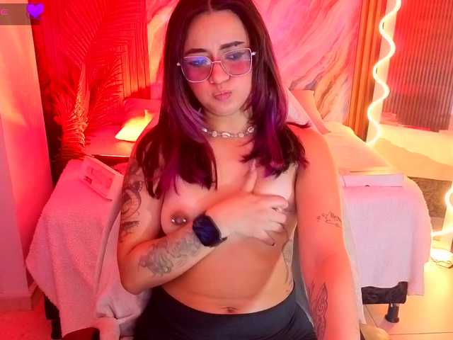 Kristen-tay live cam on BongaCams