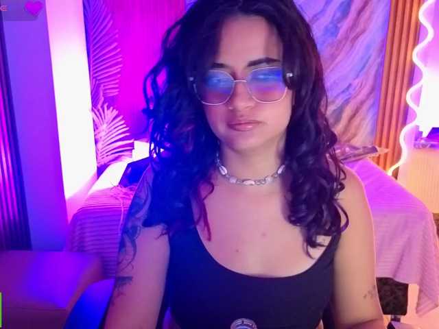 Kristen-tay live cam on BongaCams