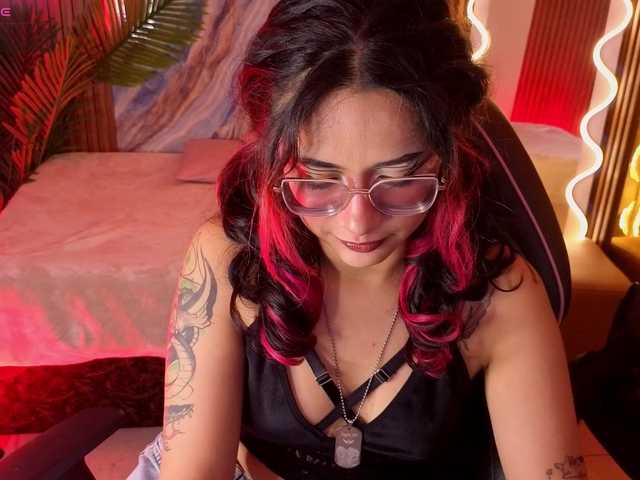 Kristen-tay live cam on BongaCams
