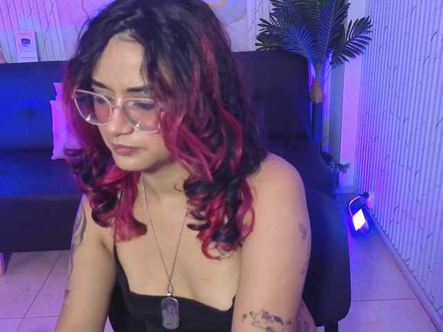 Kristen-tay's BongaCams show and profile