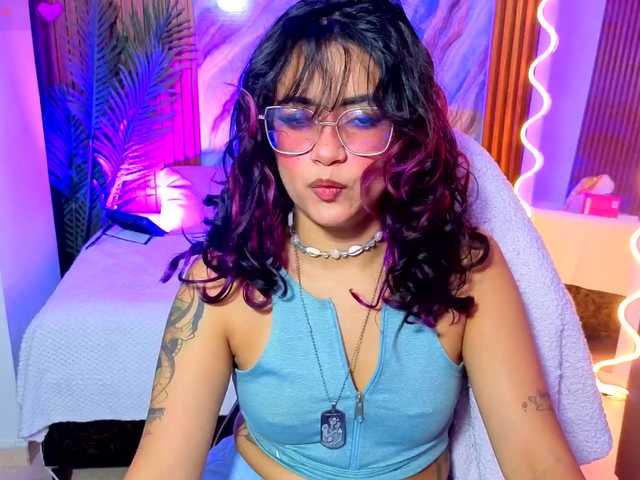 Kristen-tay live cam on BongaCams