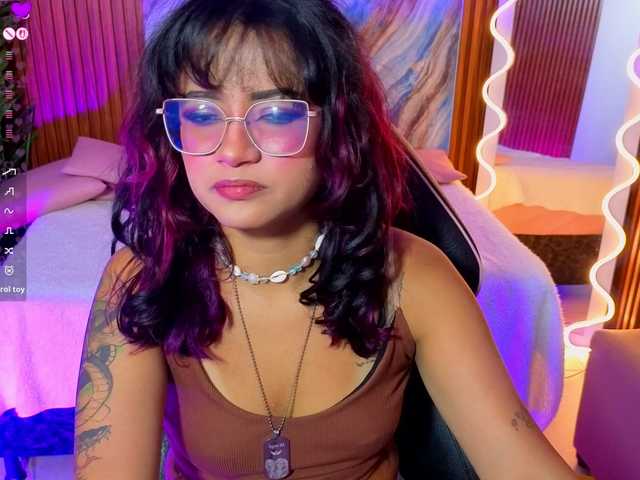 Kristen-tay live cam on BongaCams