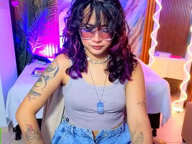 Kristen-tay live cam on BongaCams