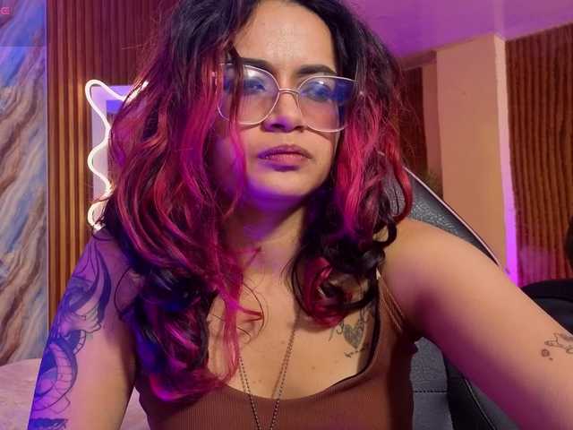 Kristen-tay live cam on BongaCams