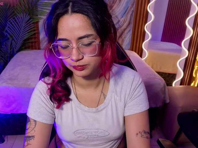 Kristen-tay live cam on BongaCams
