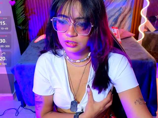 Kristen-tay Прямой эфир на BongaCams