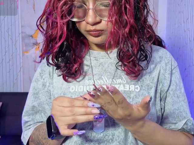 Kristen-tay's BongaCams show and profile