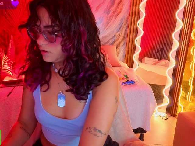 Kristen-tay live cam on BongaCams