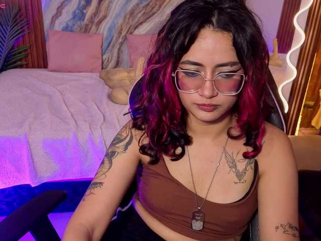 Kristen-tay live cam on BongaCams