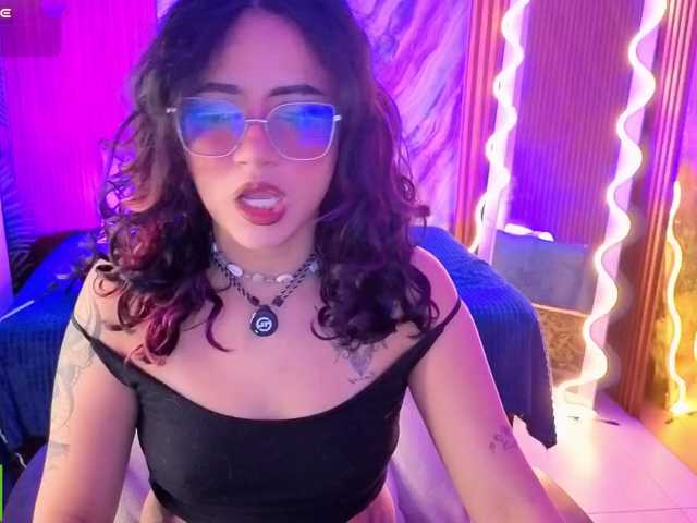 Kristen-tay live cam on BongaCams