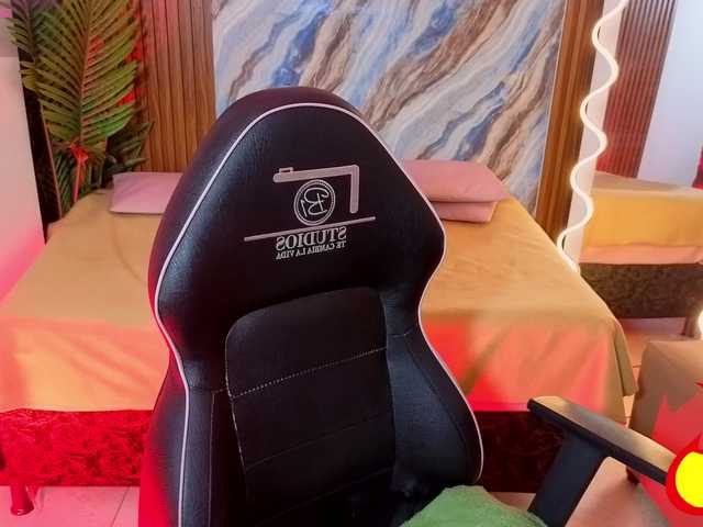 Kristen-tay live cam on BongaCams