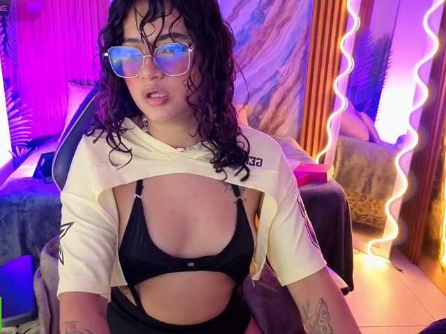 Kristen-tay live cam on BongaCams