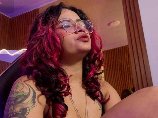 Kristen-tay live cam on BongaCams