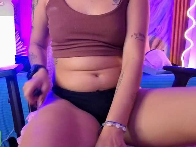 Kristen-tay live cam on BongaCams