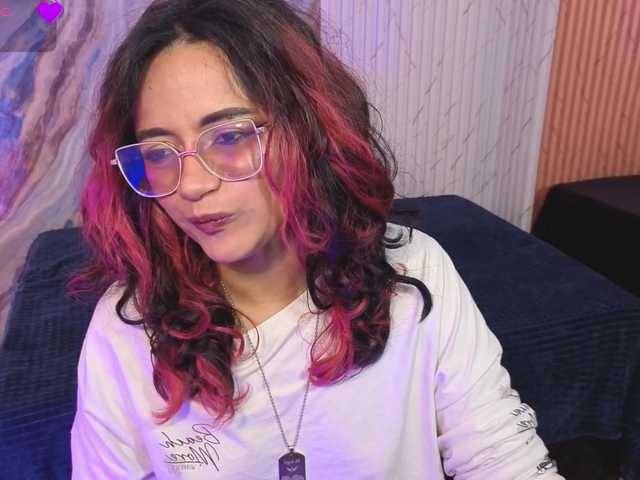 Kristen-tay's BongaCams show and profile