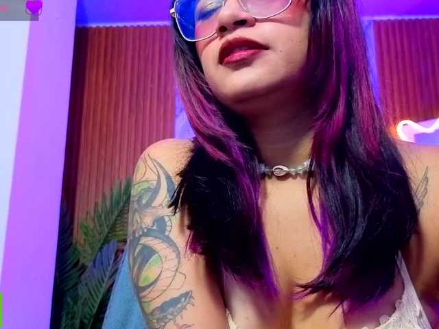 Kristen-tay live cam on BongaCams