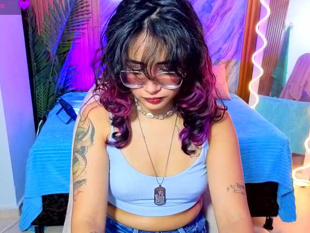 Kristen-tay live cam on BongaCams