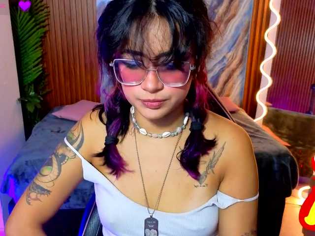 Kristen-tay live cam on BongaCams