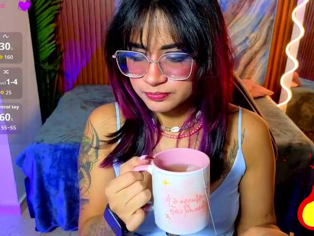 Kristen-tay live cam on BongaCams