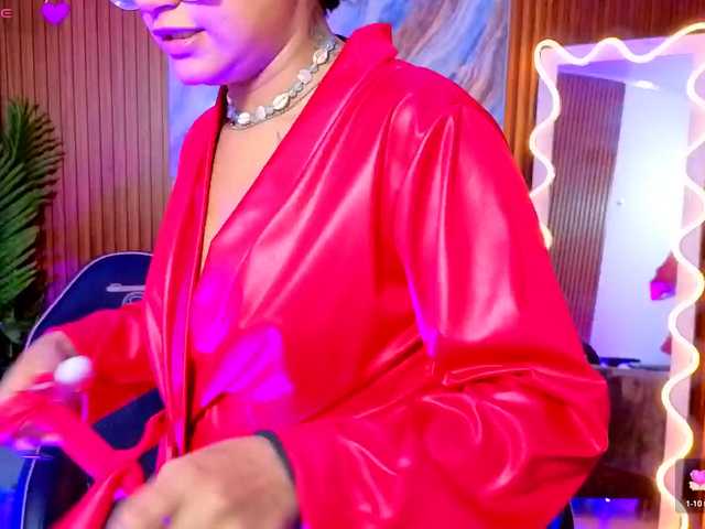 Kristen-tay live webcam show