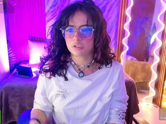 Kristen-tay live cam on BongaCams