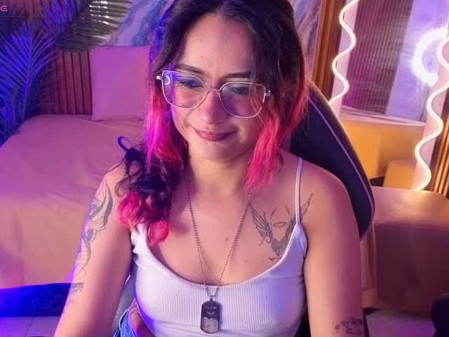 Kristen-tay live cam on BongaCams