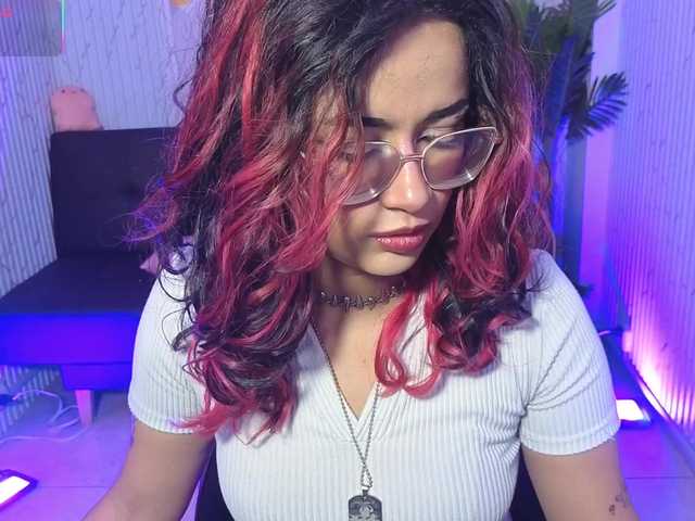 Kristen-tay's BongaCams show and profile