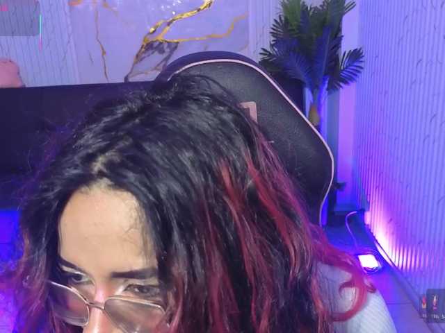 Kristen-tay's BongaCams show and profile