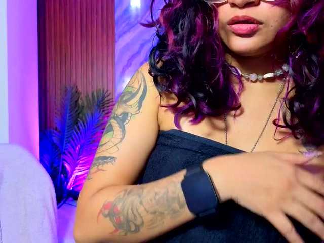 Kristen-tay live cam on BongaCams